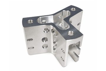 CNC-Bearbeitung von legiertem Stahl