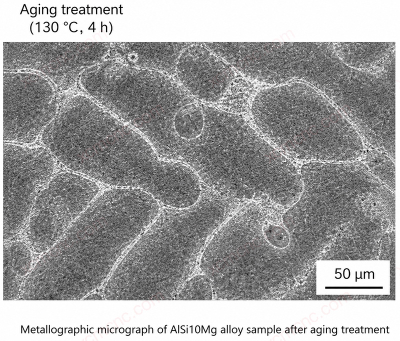 Microstructure d'un alliage d'aluminium AlSi10Mg ayant subi un vieillissement